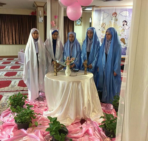 برگزاری جشن میلاد حضرت فاطمه زهرا سلام الله علیها در دبستان دخترانه