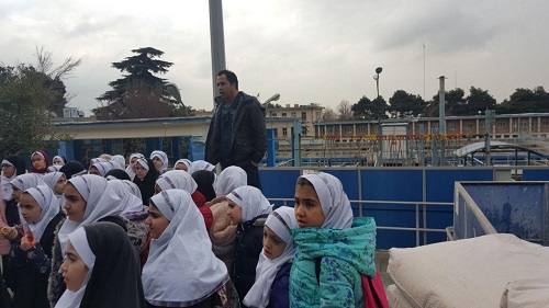 بازدید دانش آموزان پایه سوم دبستان دخترانه امام صادق علیه السلام از تصفیه خانه آب شماره دو کَن
