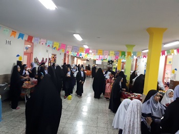برگزاری جشنواره کارآفرینی در دبستان دخترانه