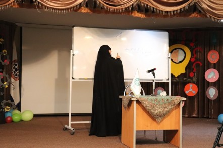 جلسه دانش افزایی با موضوع الگوهای تربیت مذهبی دختران