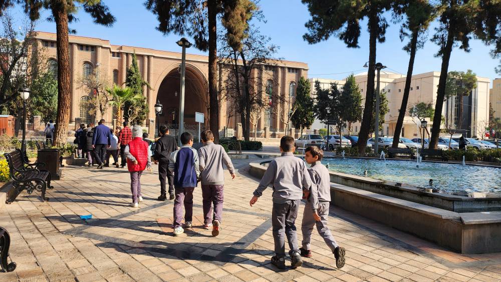 برگزاری اردوی موزه ملی ایران با حضور دانش آموزان دبستان پسرانه